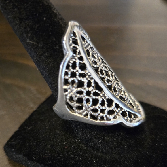 Vintage Silver Filigree Ring - Picture 2 of 2